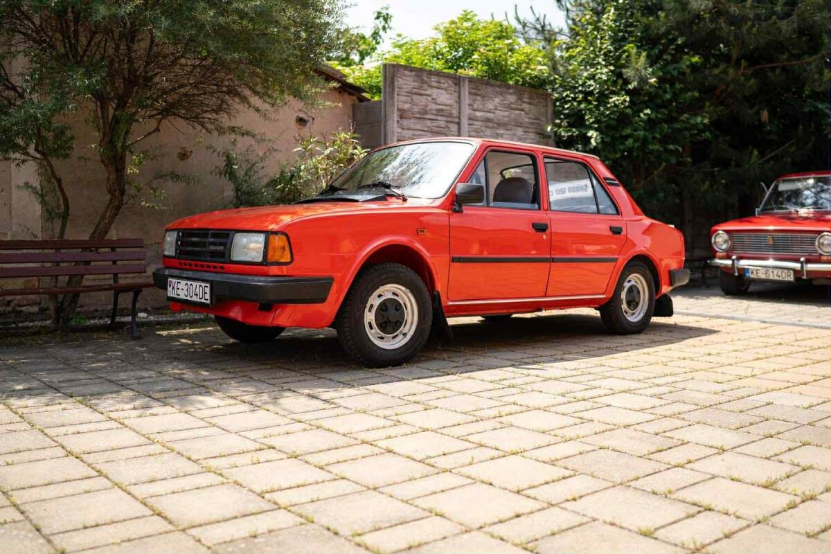 Škoda 120gls Red