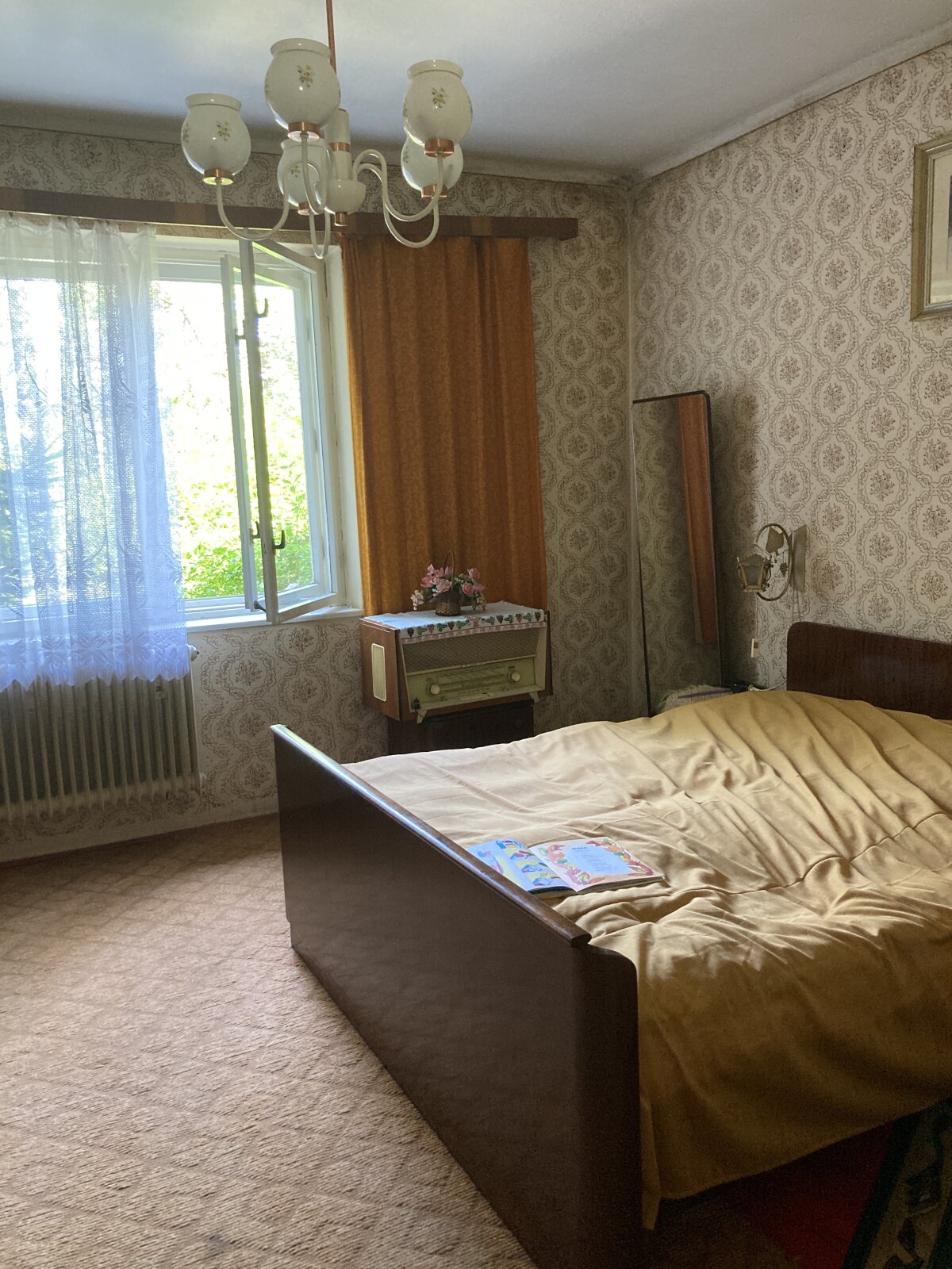 Retro Rodinný dom "zakonzervovaný" s latrínou, garážou aj zahradou